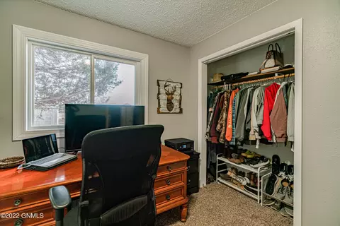 91 Custer Dr, Lincoln, ND 58504 photo 27
