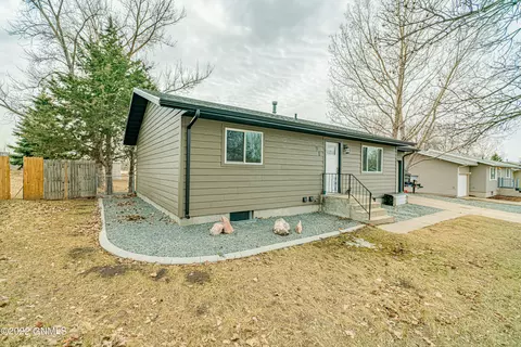 91 Custer Dr, Lincoln, ND 58504 photo 51