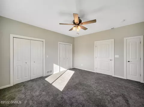 610 39th St E, Williston, ND 58801 photo 21