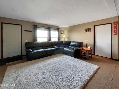 5715 Freedom Ln, Williston, ND 58801 photo 7