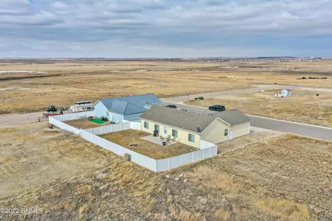 12380 E Fork St, Epping, ND 58843 photo 5
