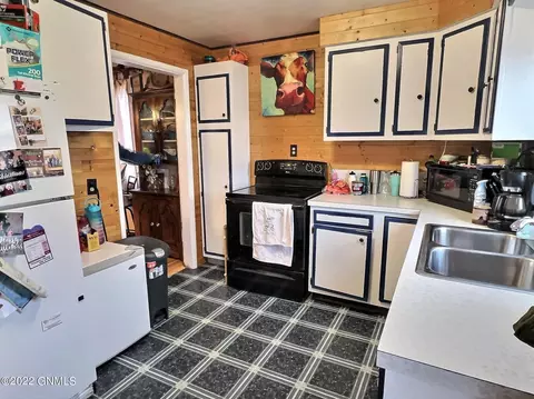 319 Church St, Flasher, ND 58535 photo 5