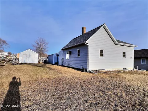 319 Church St, Flasher, ND 58535 photo 12