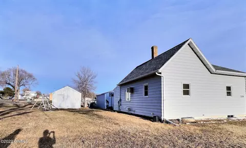 319 Church St, Flasher, ND 58535 photo 1