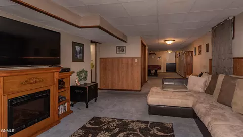 478 Gress St, Dickinson, ND 58601 photo 23