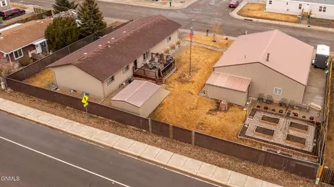 478 Gress St, Dickinson, ND 58601 photo 37