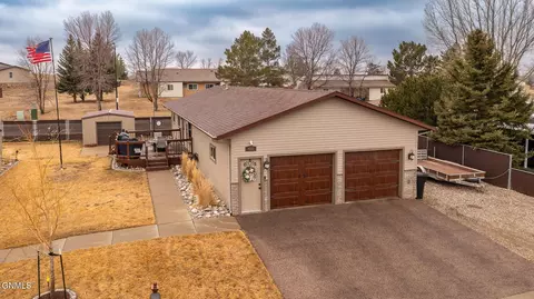 478 Gress St, Dickinson, ND 58601 photo 33