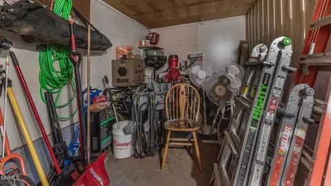 478 Gress St, Dickinson, ND 58601 photo 31
