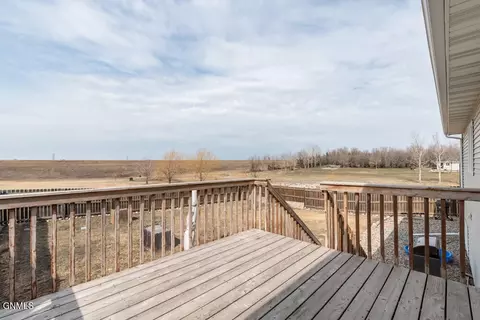 9030 Plainview Dr, Bismarck, ND 58503 photo 35