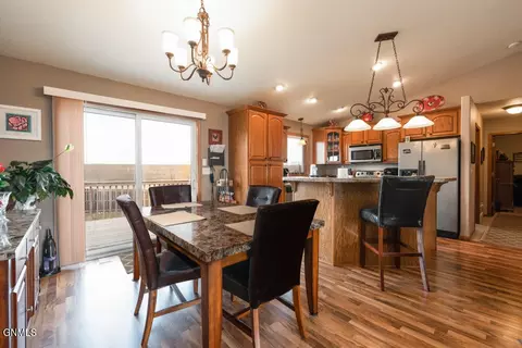 9030 Plainview Dr, Bismarck, ND 58503 photo 13