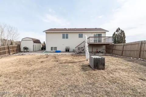 9030 Plainview Dr, Bismarck, ND 58503 photo 32