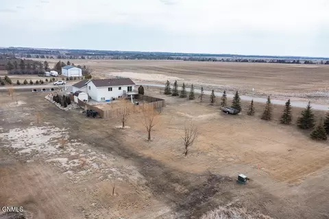 9030 Plainview Dr, Bismarck, ND 58503 photo 42