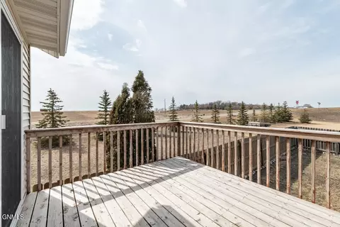 9030 Plainview Dr, Bismarck, ND 58503 photo 34
