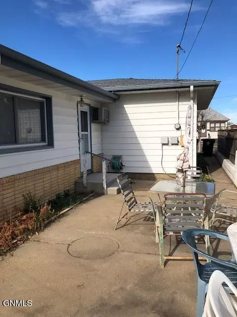 646 3 Ave W, Dickinson, ND 58601 photo 6