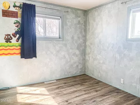 405 4th Ave SW, Steele, ND 58482 photo 13