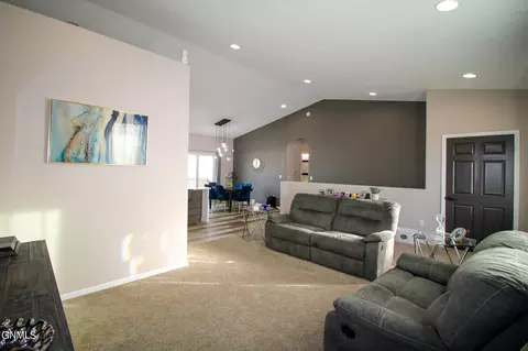 60 Mulberry Loop NE, Minot, ND 58703 photo 7