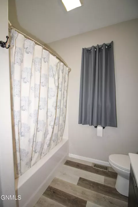 60 Mulberry Loop NE, Minot, ND 58703 photo 15
