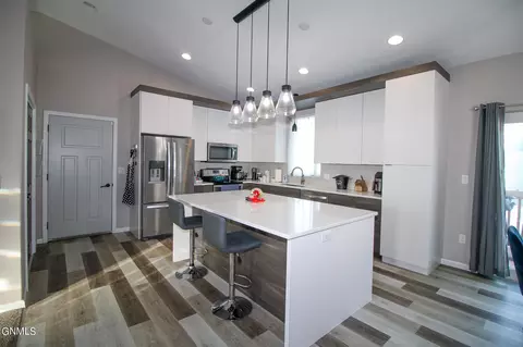 60 Mulberry Loop NE, Minot, ND 58703 photo 8