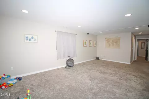 60 Mulberry Loop NE, Minot, ND 58703 photo 26
