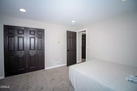 60 Mulberry Loop NE, Minot, ND 58703 photo 30