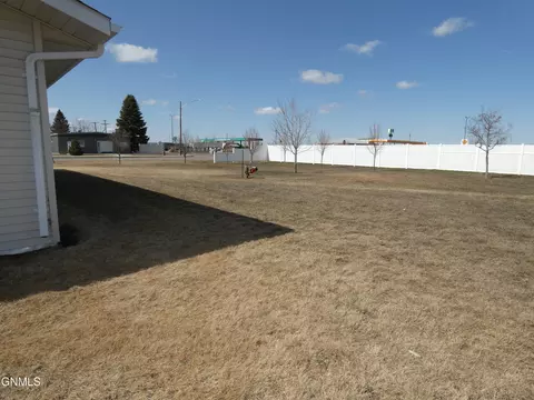 521 Mitchell Ave N, Steele, ND 58482 photo 54