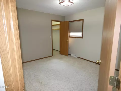 521 Mitchell Ave N, Steele, ND 58482 photo 21
