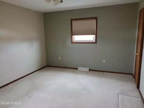 521 Mitchell Ave N, Steele, ND 58482 photo 12