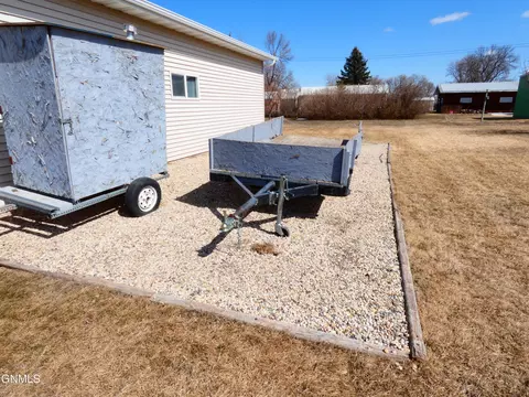 521 Mitchell Ave N, Steele, ND 58482 photo 56