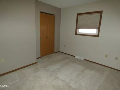 521 Mitchell Ave N, Steele, ND 58482 photo 20