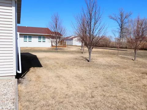 521 Mitchell Ave N, Steele, ND 58482 photo 59
