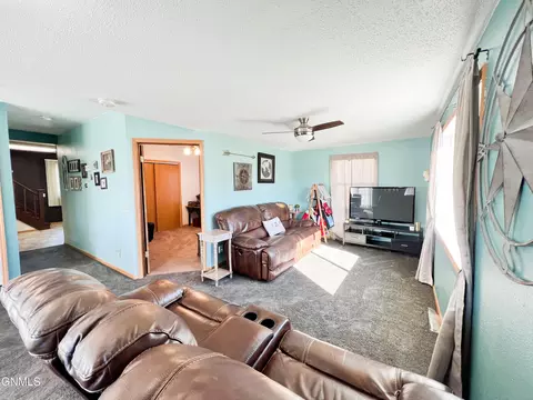 20 5th St Sw St SW, Parshall, ND 58770 photo 5