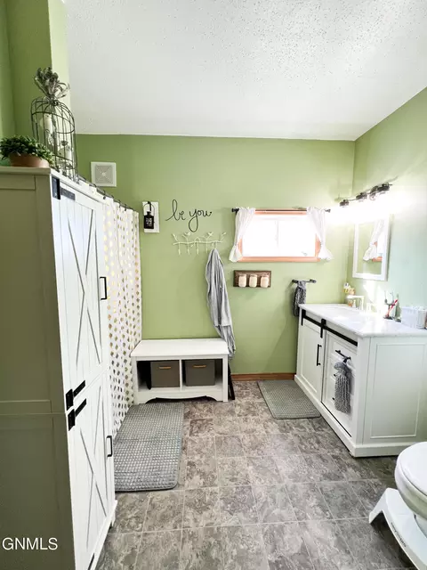 20 5th St Sw St SW, Parshall, ND 58770 photo 10