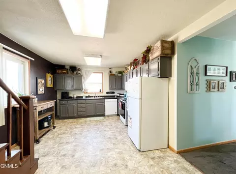 20 5th St Sw St SW, Parshall, ND 58770 photo 11