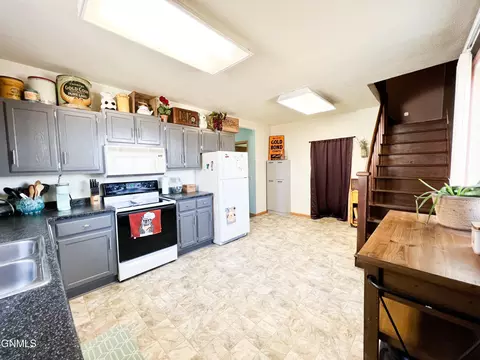 20 5th St Sw St SW, Parshall, ND 58770 photo 14
