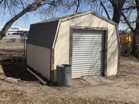 2108 6th Ave W, Williston, ND 58801 photo 3