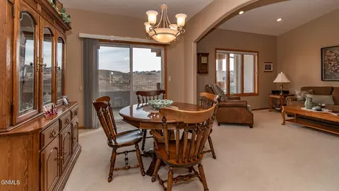 1918 Mesquite Loop, Bismarck, ND 58503 photo 9