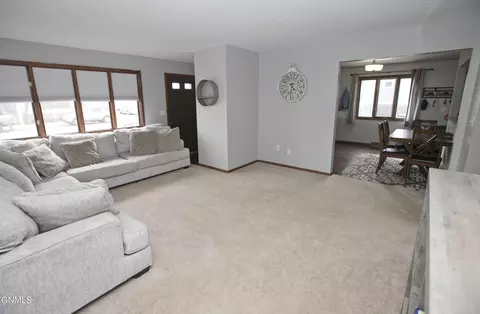 2008 Harmon Ave, Bismarck, ND 58501 photo 3