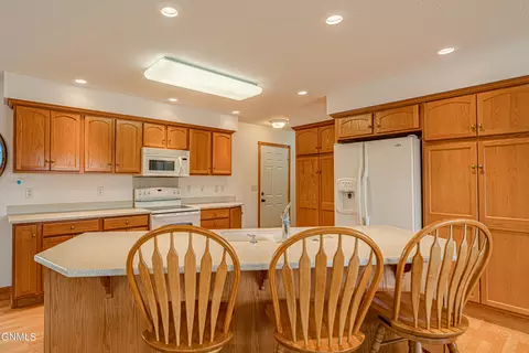 2913 Colorado Dr E, Bismarck, ND 58503 photo 10