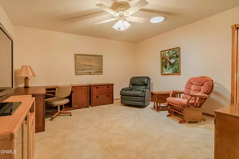 2913 Colorado Dr E, Bismarck, ND 58503 photo 27