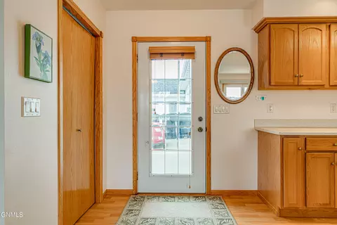 2913 Colorado Dr E, Bismarck, ND 58503 photo 34