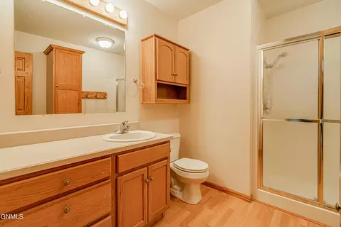 2913 Colorado Dr E, Bismarck, ND 58503 photo 24