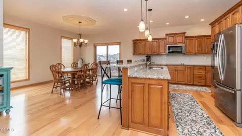 4701 Boulder Ridge Rd, Bismarck, ND 58503 photo 11