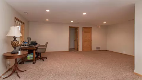 4701 Boulder Ridge Rd, Bismarck, ND 58503 photo 30