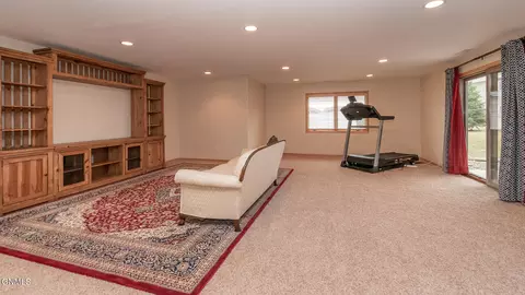 4701 Boulder Ridge Rd, Bismarck, ND 58503 photo 27
