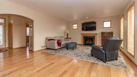 4701 Boulder Ridge Rd, Bismarck, ND 58503 photo 9