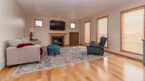 4701 Boulder Ridge Rd, Bismarck, ND 58503 photo 4