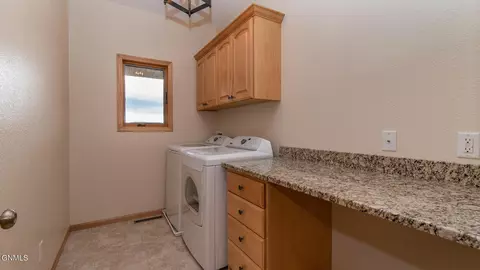4701 Boulder Ridge Rd, Bismarck, ND 58503 photo 20