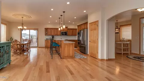 4701 Boulder Ridge Rd, Bismarck, ND 58503 photo 10
