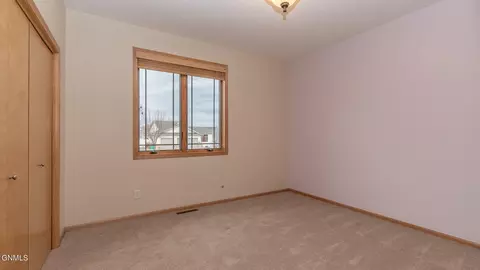 4701 Boulder Ridge Rd, Bismarck, ND 58503 photo 16