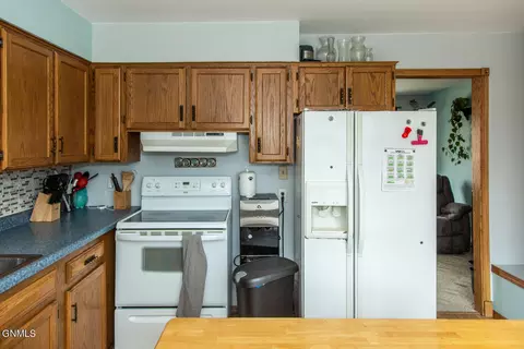 403 11th St NW, Mandan, ND 58554 photo 9